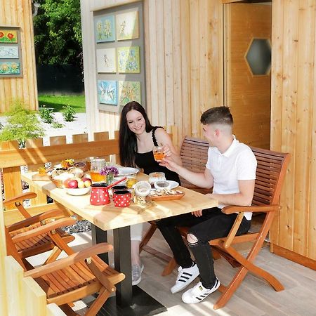 Honey Paradise Glamping Resort Dobova Kültér fotó