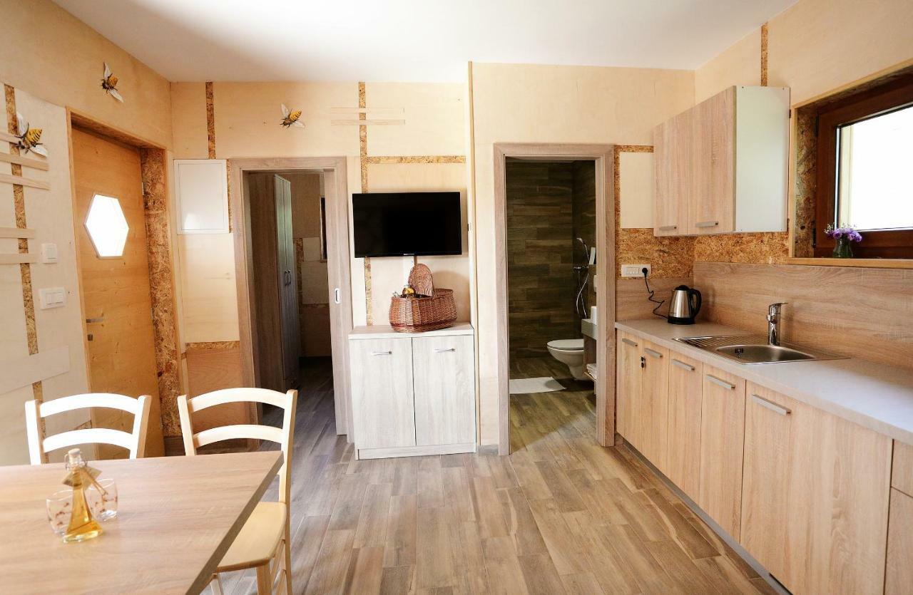 Honey Paradise Glamping Resort Dobova Kültér fotó